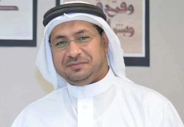 سيهات.. الفرج يقدم "أساسيات النحو 2"