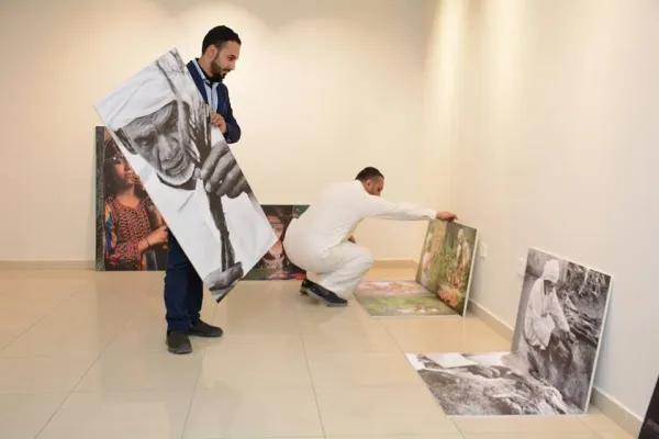بالصور .. ضوئي القطيف يستعد لاستعراض 125 عملاً فوتوغرافياً
