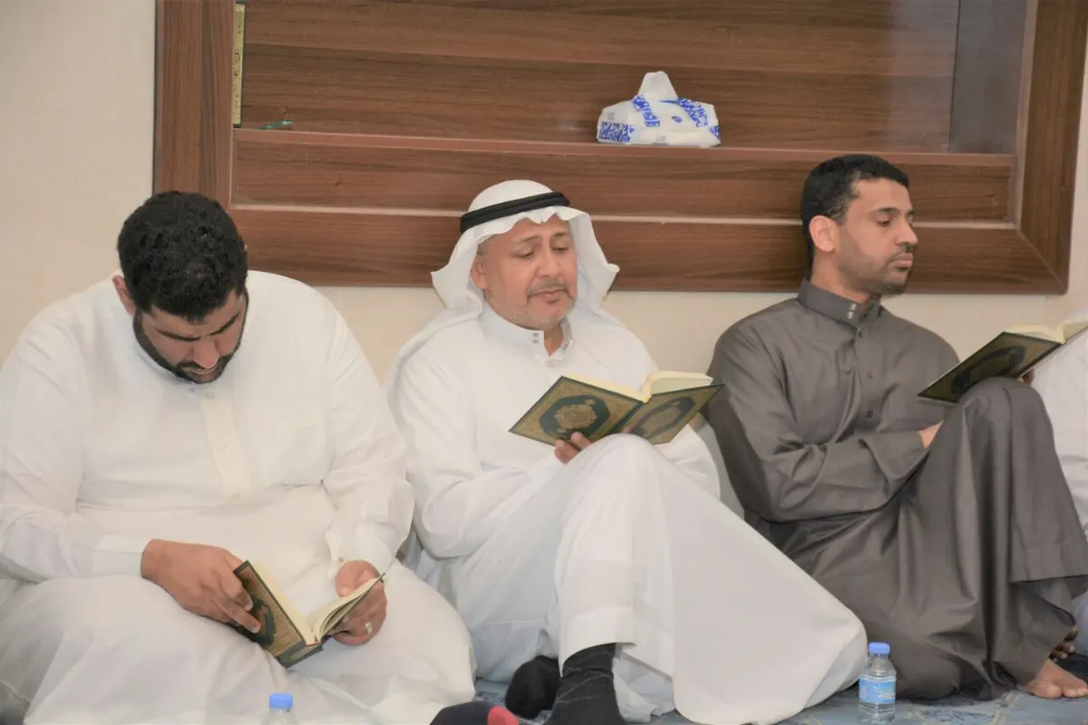 تلاوات قرآنية متميزة في أمسية دار الزهراء