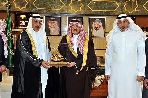 أمير المنطقة الشرقية يستقبل رئيس وأعضاء مجلس إدارة نادي الخليج بسيهات