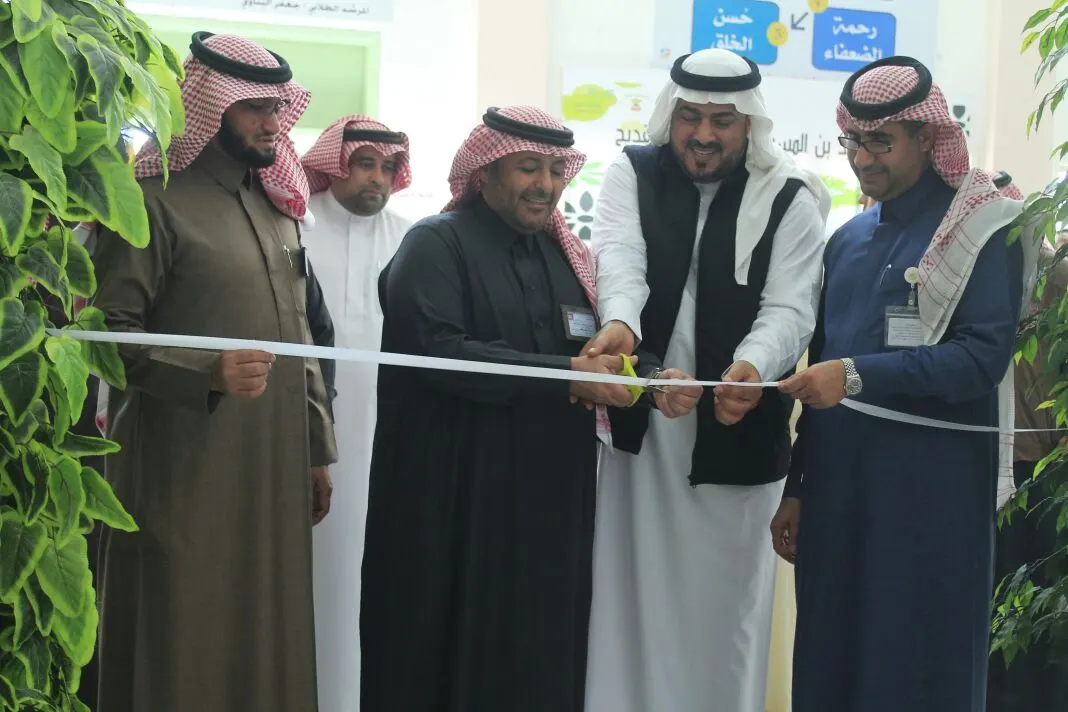 القديح..بالصور سعيد بن المسيب تتحول لحديقة غناء بفعالية ”حديقتي بيدي“