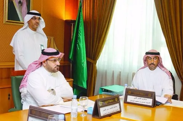 إنشاء مركز لعلاج أمراض القلب على طاولة المجلس المحلي بالقطيف