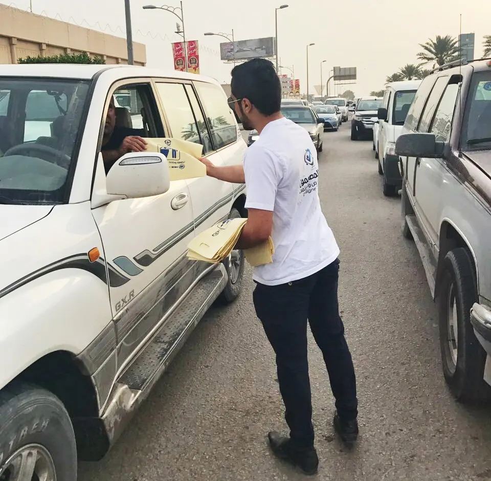 القطيف..حملة للحد من رمي النفايات من نافذة السيارات