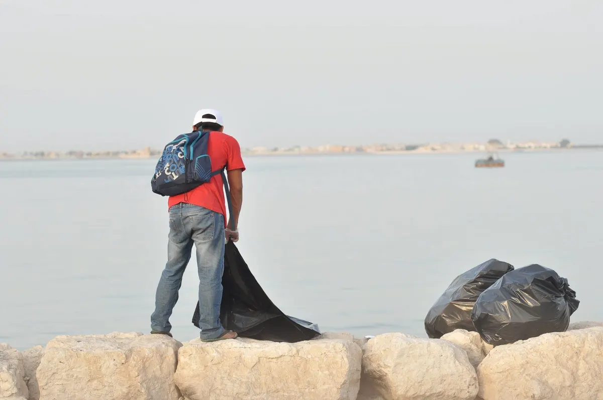 الربيعية..بادر تدعو لتنظيف شاطئ الرملة البيضاء