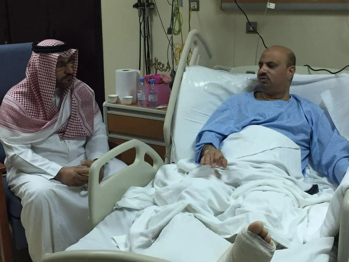 محافظ القطيف يزور البراهيم ويطمئن على صحته