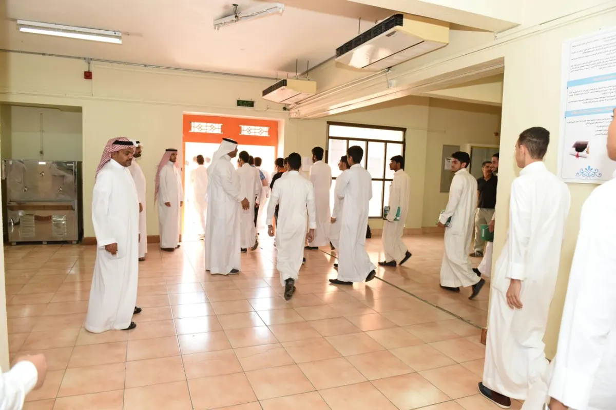 النجاح تنفذ فرضية حريق وهمي لـ 626 طالبا في دقيقة و 50 ثانية