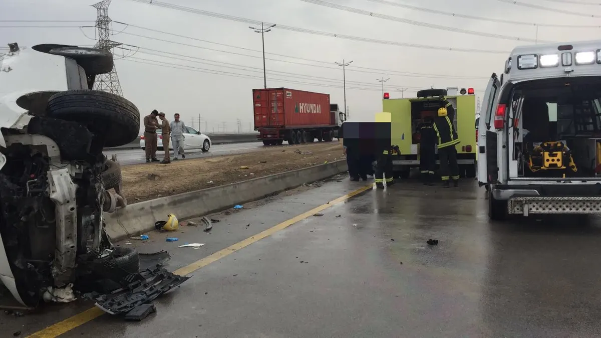 القطيف..وفاة أحد أفراد الدفاع المدني بحادث دهس أثناء محاولته إنقاذ محتجزين