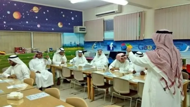 تدريب 25 موظفا على «مهارات التواصل» في القطيف