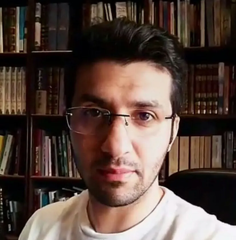 الروائي المتروك: لا تنصاعوا للكتب المرشحة من مشاهير مواقع التواصل!