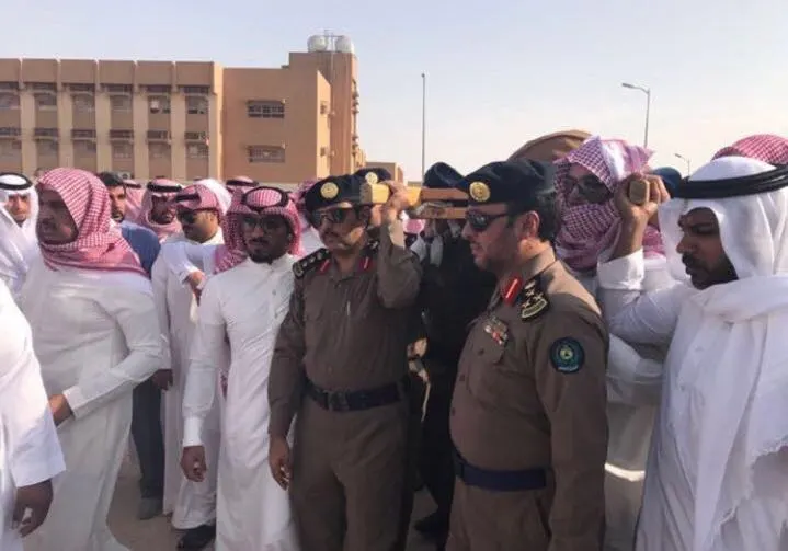 جموع غفيرة تشيع العريف الصفراء أحد رجال الدفاع المدني بالقطيف