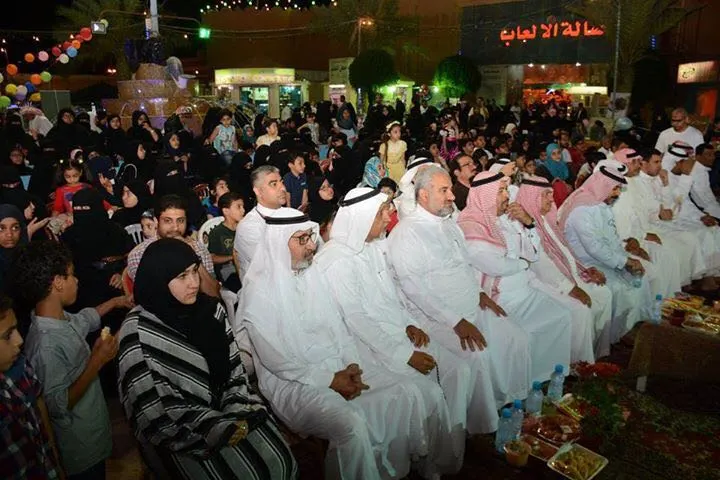 أنامل قطيفية يفتتح فعالياته وسط حضورٍ لافت