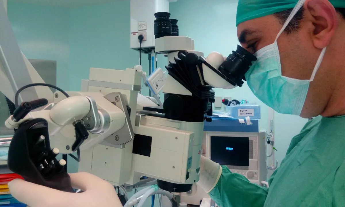 فريق طبي بـ«مواساة القطيف» ينقذ حياة طفل بعد فتح جمجمته بعملية طارئه معقدة
