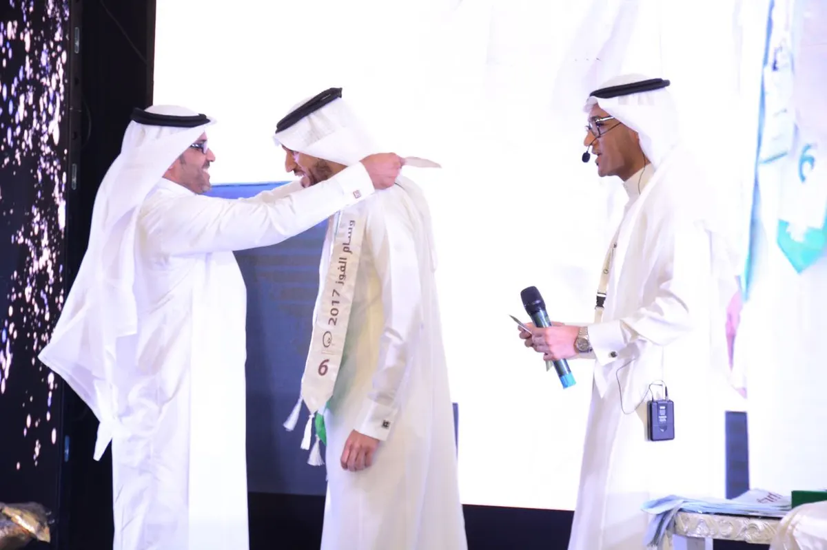 «ملهمون» يتوجون المسعود بجائزة الإنجاز