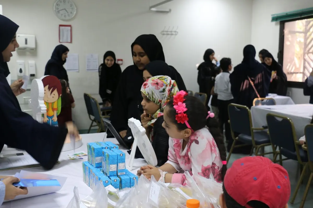 سيهات .. بالصور "الاكتئاب" يستقطب 500 زائرٍ و زائرة بعشرة أركان
