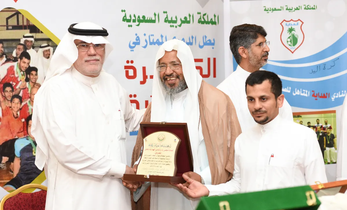 الجش.. بالأسماء والصور نادي الهداية يحتفي بمنجزيه
