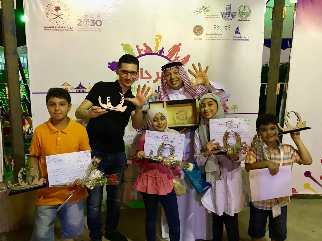 الزهرة الحمراء وغيمة فرح تحصدان جوائز مهرجان الطفل