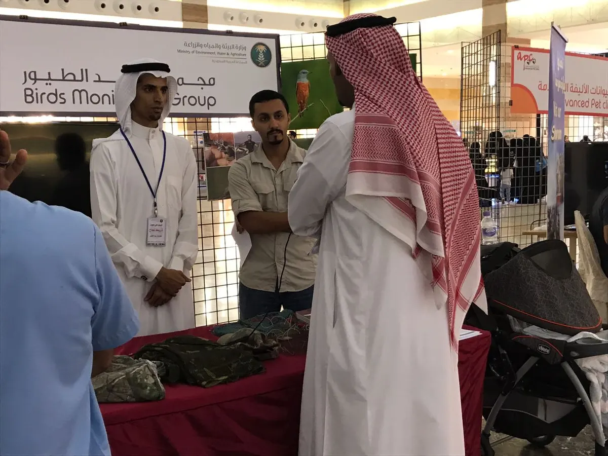 بالصور.. «رصد وحماية الطيور» و «الرامس» يشاركان في المعرض الأول للرفق بالحيوان