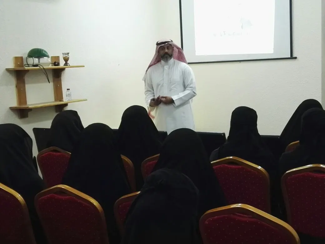 البريه: الأسرة والمجتمع يشتركان في خلق سلوكيات الأبناء