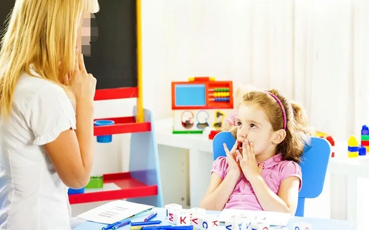 دورات مجانية وخصومات وعروض بمركز «سنا السحاب» للتخاطب