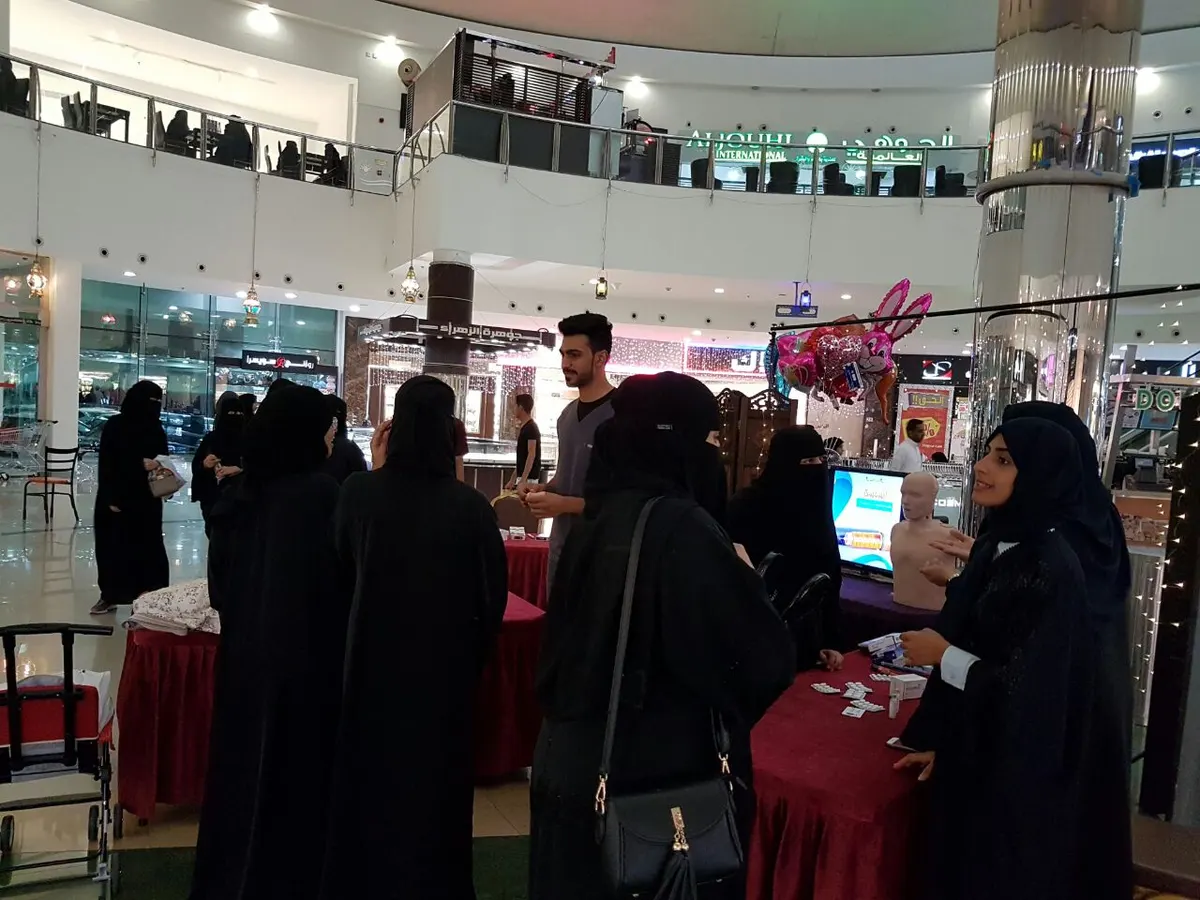 «إكسير» تثقف زوار «انسو سكر» حول السكري
