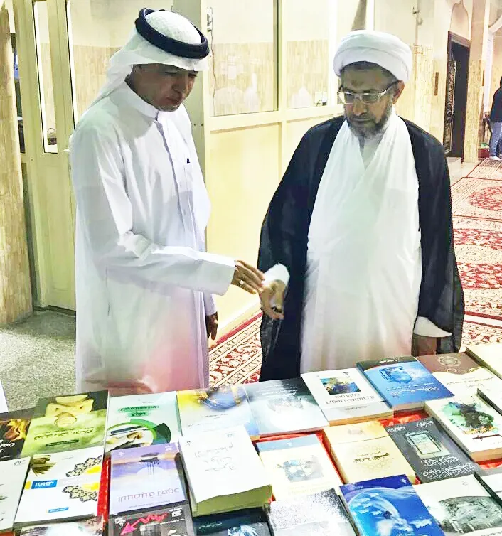 صفوى .. « أطياف » تثري معرض الكتاب الأول بـ 150 إصداراً قطيفياً