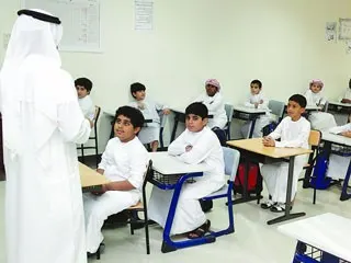 اختصاصيون: العلاقة الودية بين المعلم والطالب تنجح الدراسة