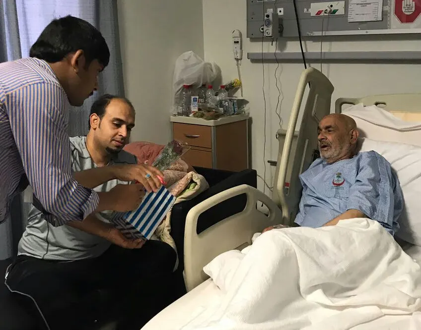 بالصور.. مركزي القطيف يحتفي بالعيد مع مرضاه