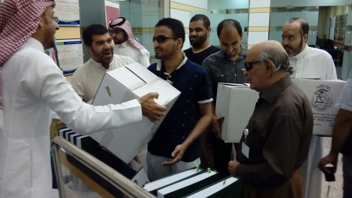 مكفوفو القطيف في ضيافة أنامل مبصرة