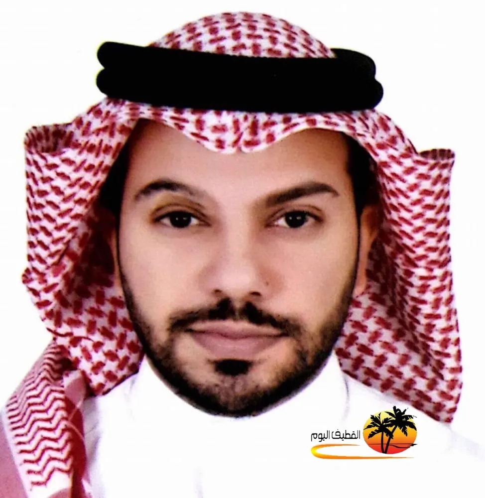 بعد أن وهب والده جزءاً من كبده.. منح الخنيزي وسام الملك عبدالعزيز