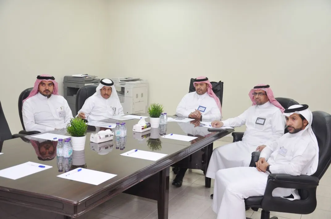 مدير تعليم القطيف يتفقد مركز خدمات التربية الخاصة