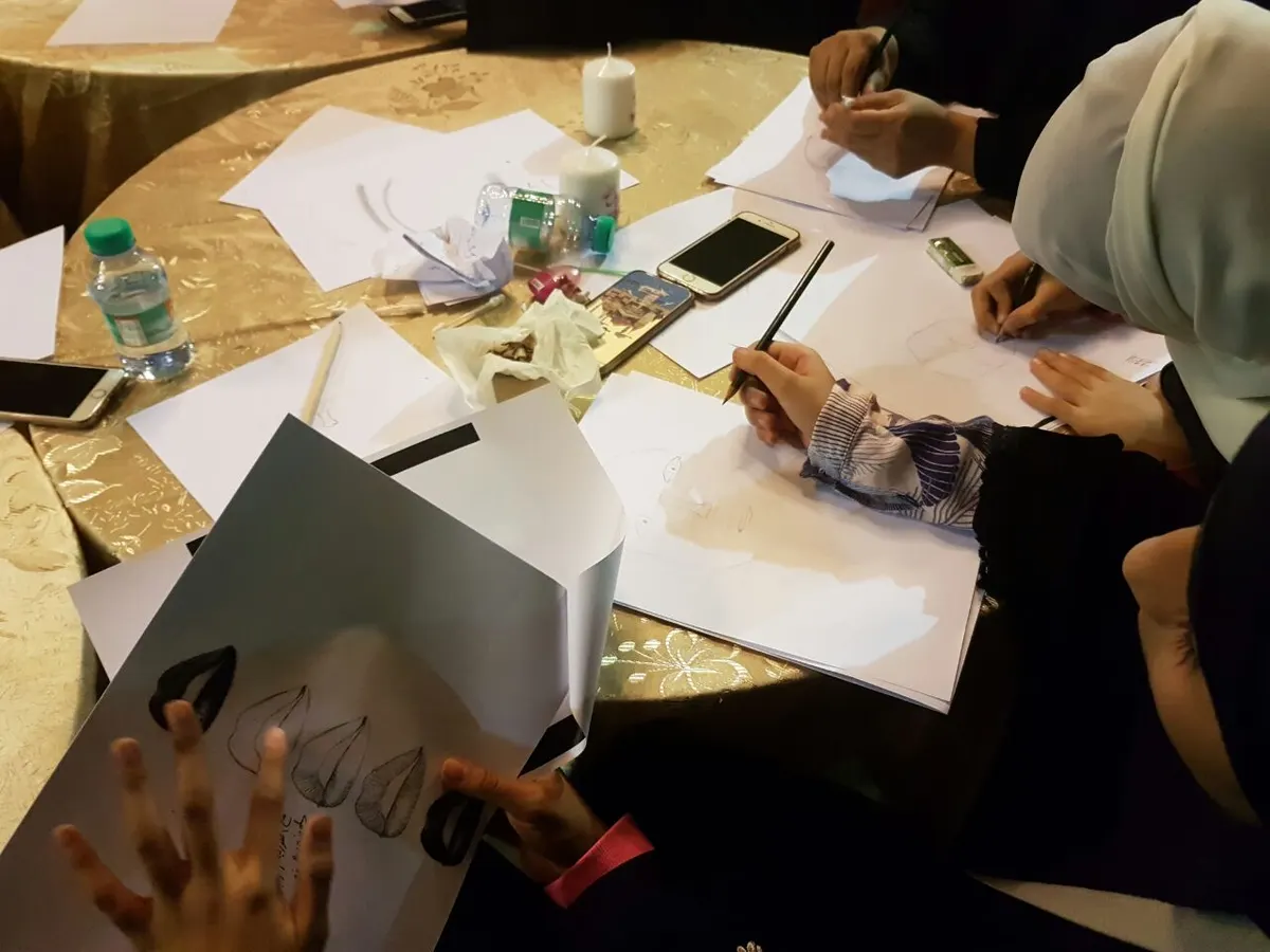 «العين» تظهر براعة 45 طفلاً في فن الرسم