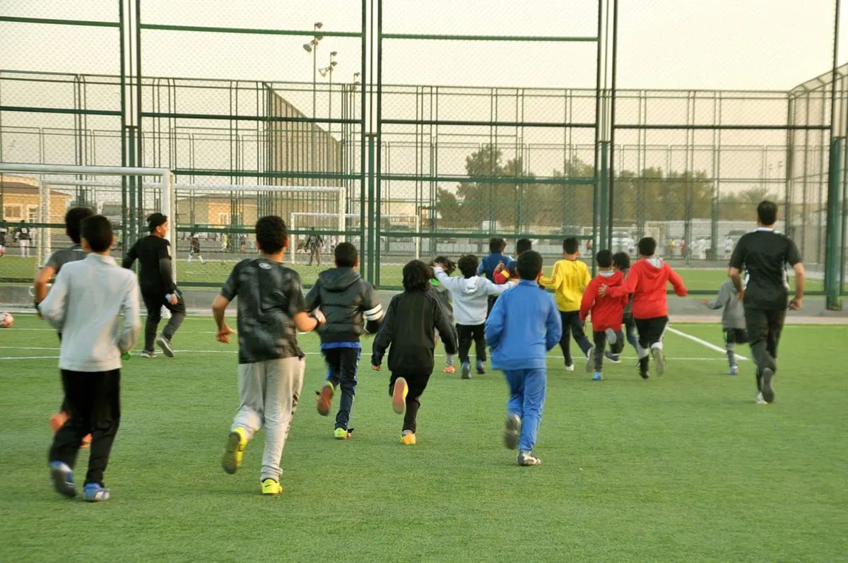 القطيف.. المعيوف يكشف تاريخ كرة القدم لـ 35 طفلاً