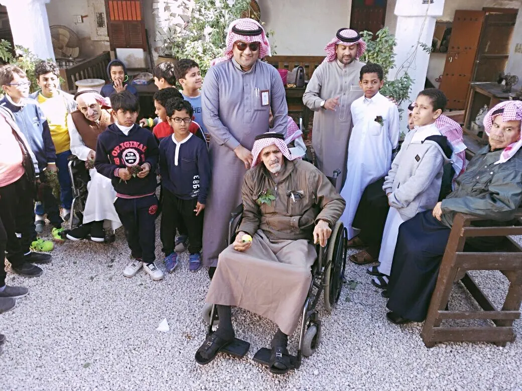 مسنون يتعرفون على تراث دارين
