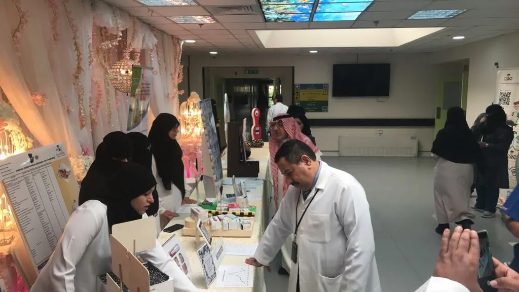 القطيف.. كوادر طبية يتعرفون على الاستخدام الآمن للمضادات الحيوية