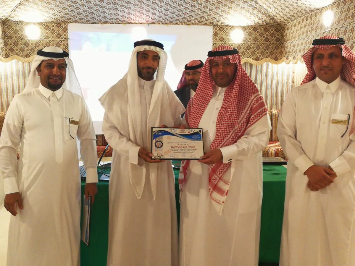 بعد تميزهم.. العليط يكرم قادة ومعلمي فصول الموهوبين بالقطيف