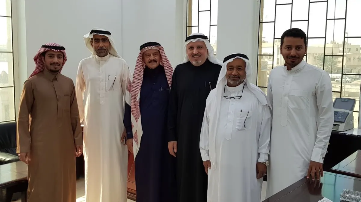 سكان خليج سيهات: أوقفوا زراعة الكونوكاربس وأمنعوا الشيشة والدبابات