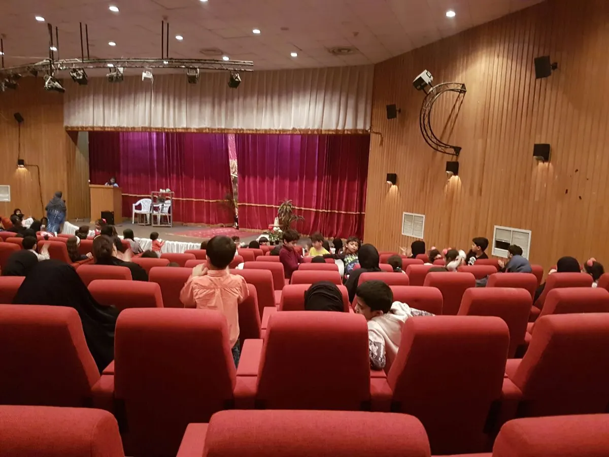 القطيف.. «الحاجة أم جمانة» تحمل رسائل توعوية لأطفال العطاء