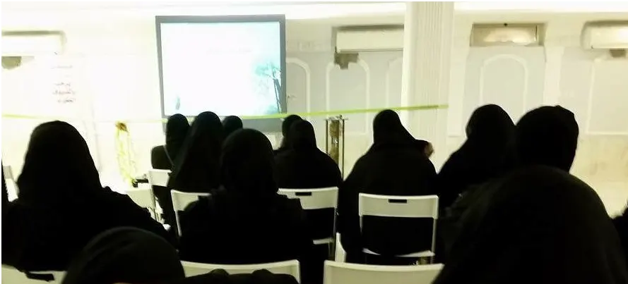 صفوى..1000 زهرة تنظم برنامج "معًا نصنع النجاح"