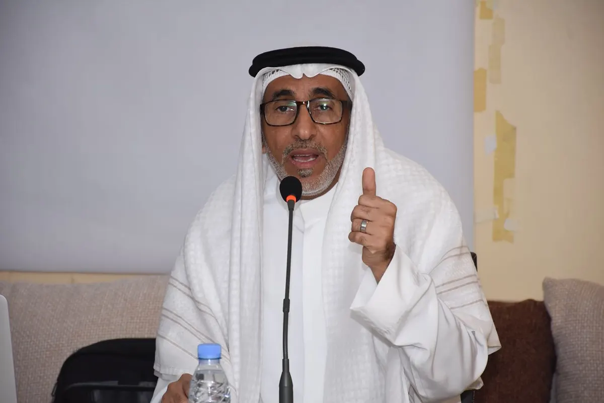 آل هويدي يضع الانفجار العظيم تحت مجهر الخط الحضاري بالقطيف