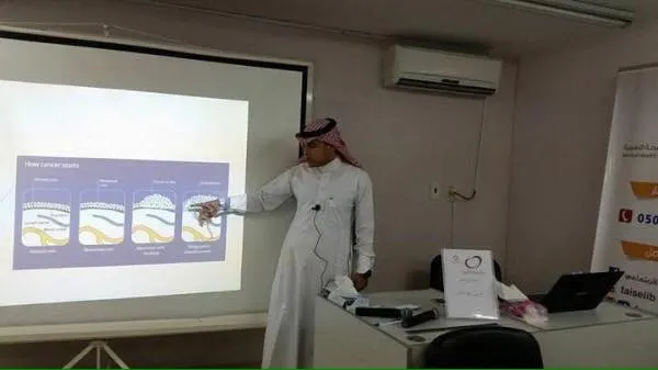 العوامية..الاختصاصي آل ناصر يحاضر عن أسرار المراهقة