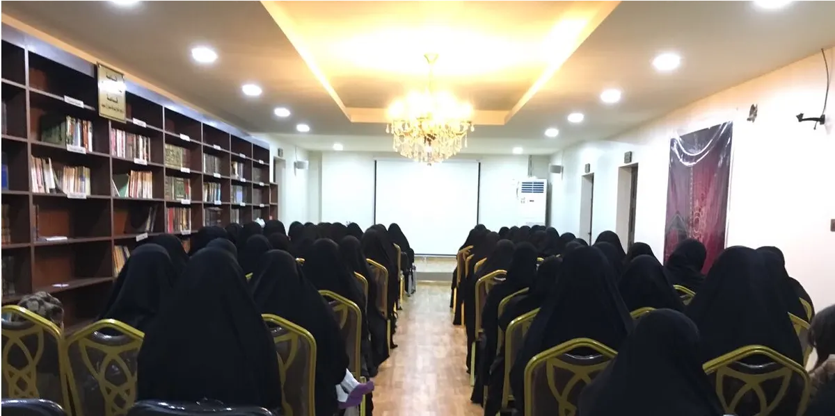 المنيرة..«عش سعيدًا وابعد القلق» في مسجد السيدة آمنة (ع)