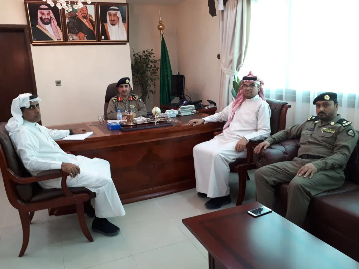 العمل يبحث دخول الشرطة النسائية لتعقب المخالفين بالقطيف
