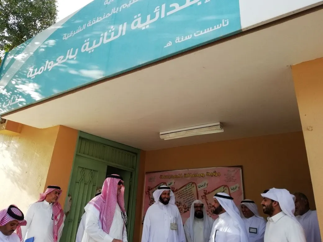 بعد سقوط أجزاء من السقف.. مدير تعليم الشرقية يزور العوامية
