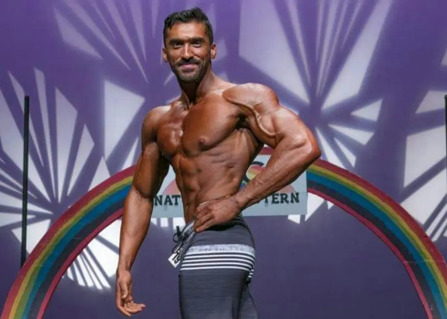 سيهات.. المزعل يحصد ثلاثة مراكز أولى لكمال الأجسام في أمريكا