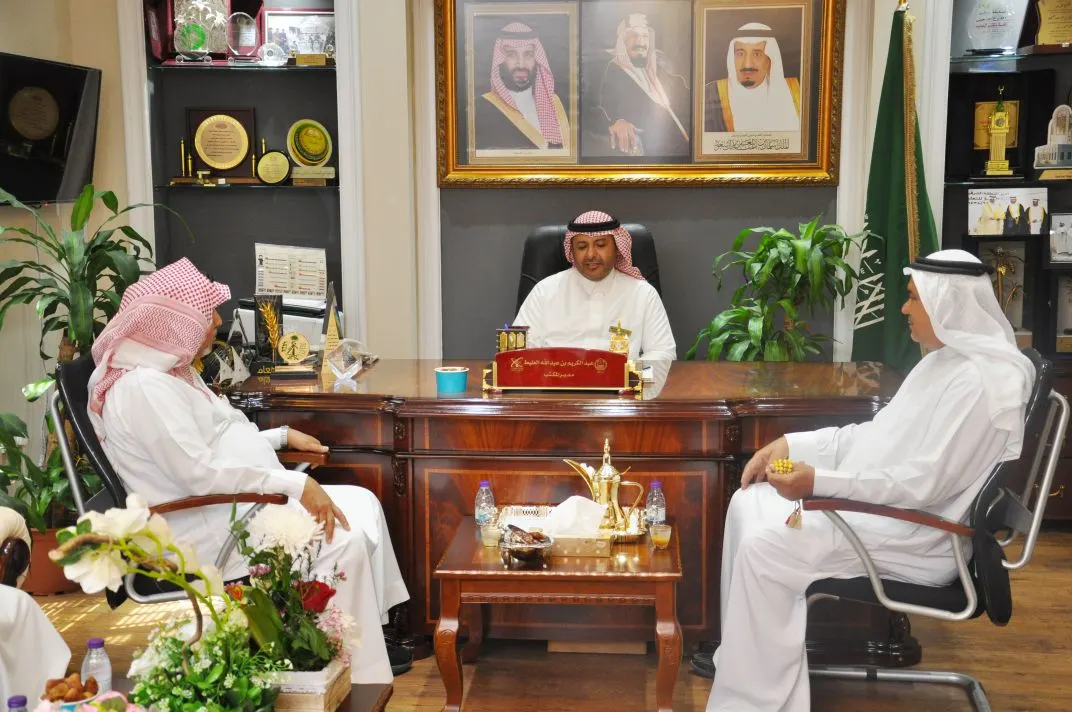 تطوير الخدمات التعليمية بـ «التوبي» وإقامة حفل سنوي على طاولة تعليم القطيف