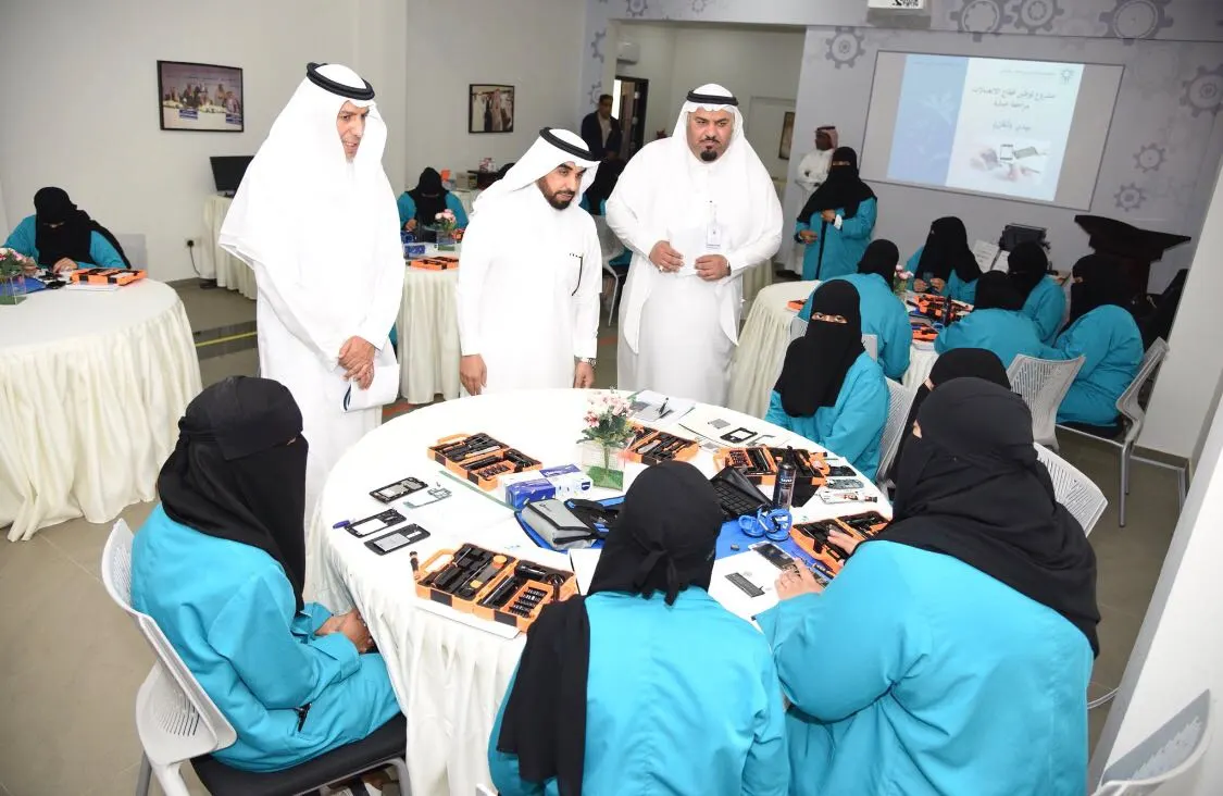 الفضل: قطاع صيانة الجوالات واعد.. وعلى رجال الأعمال احتضان المتدربات