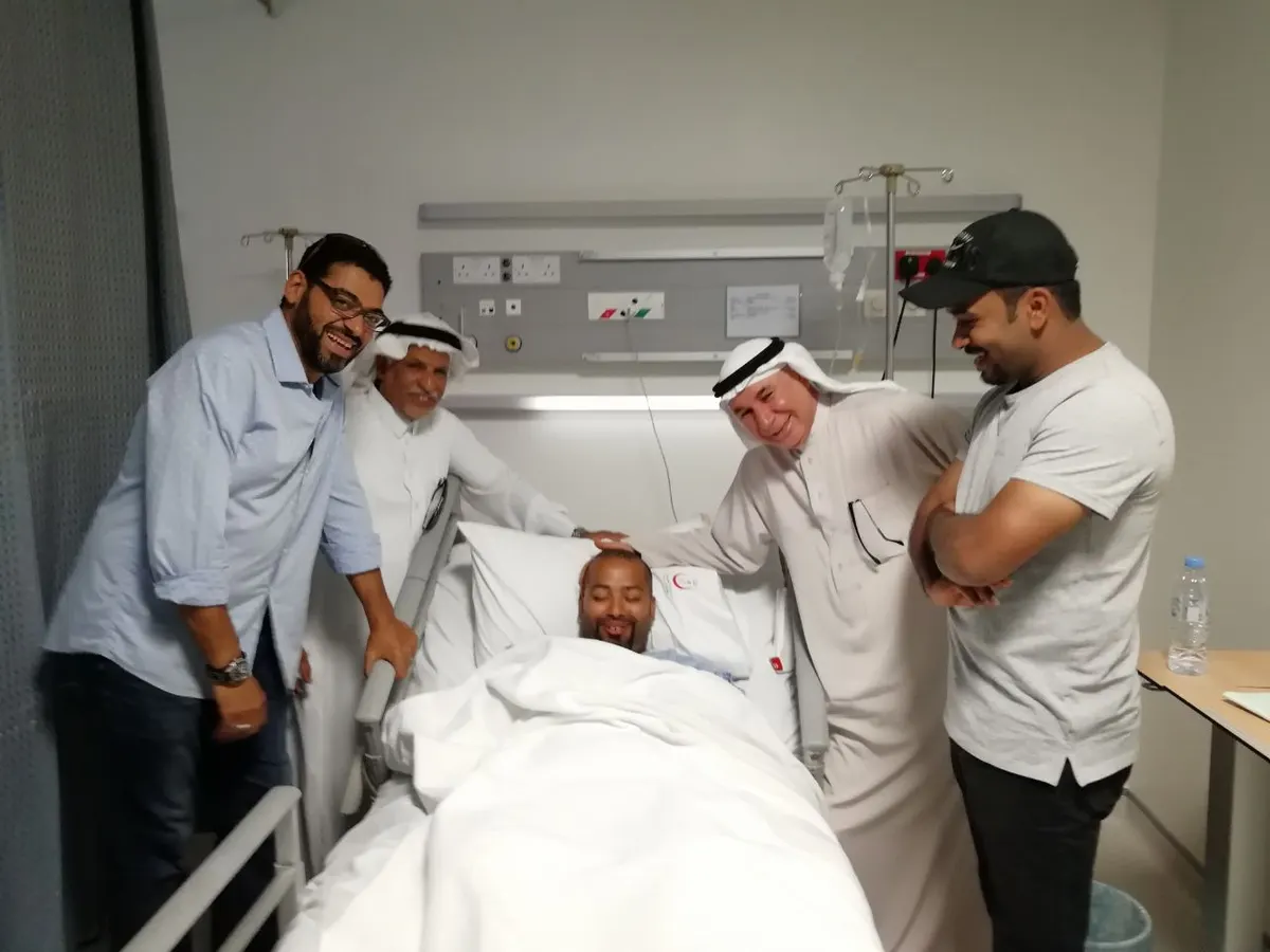 «كل من عليها فان» تطمئن على صحة القنبري.. بعد تعرضه لصعقة كهربائية