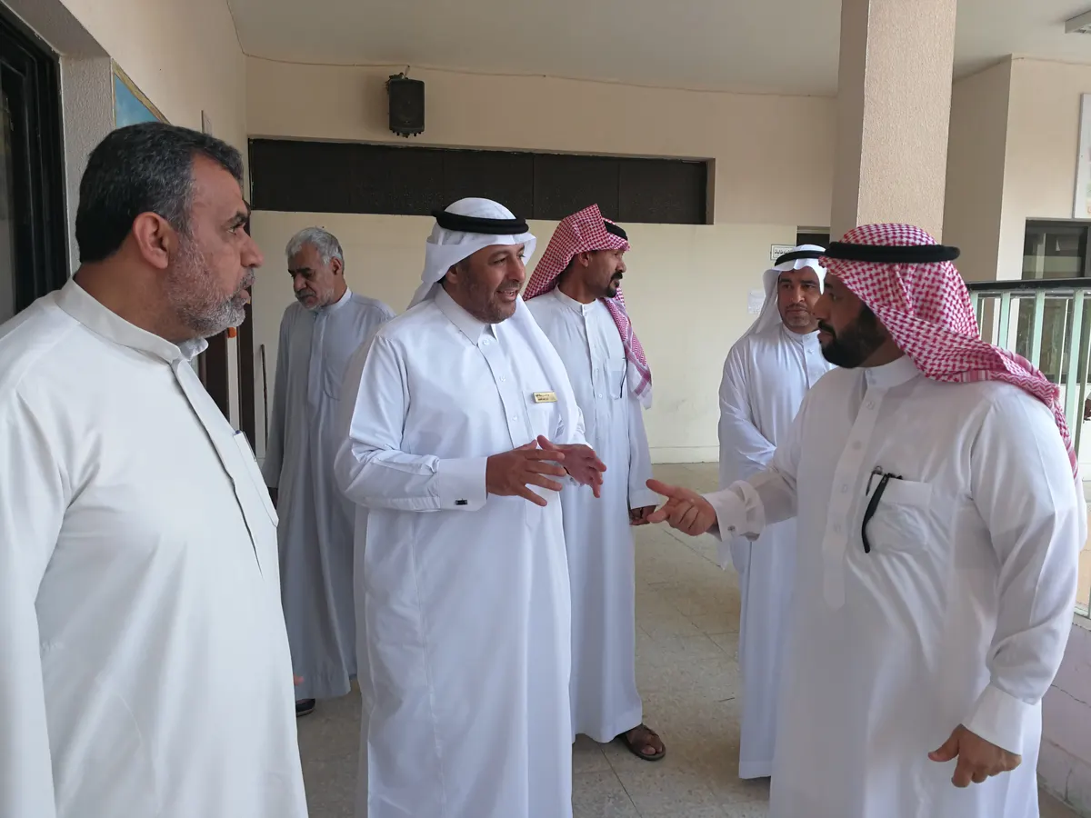 للمرة الثانية مدير تعليم الشرقية يزور العوامية ويوجه بسرعة معالجة الضرر في المبنى المدرسي