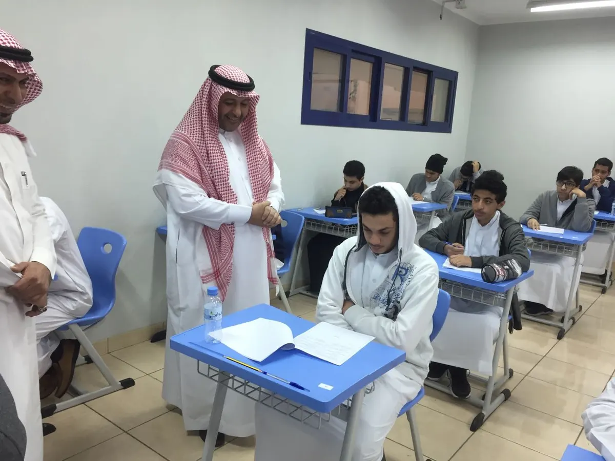 70 طالبا يؤدون اختبار «PISA» بقطاع القطيف