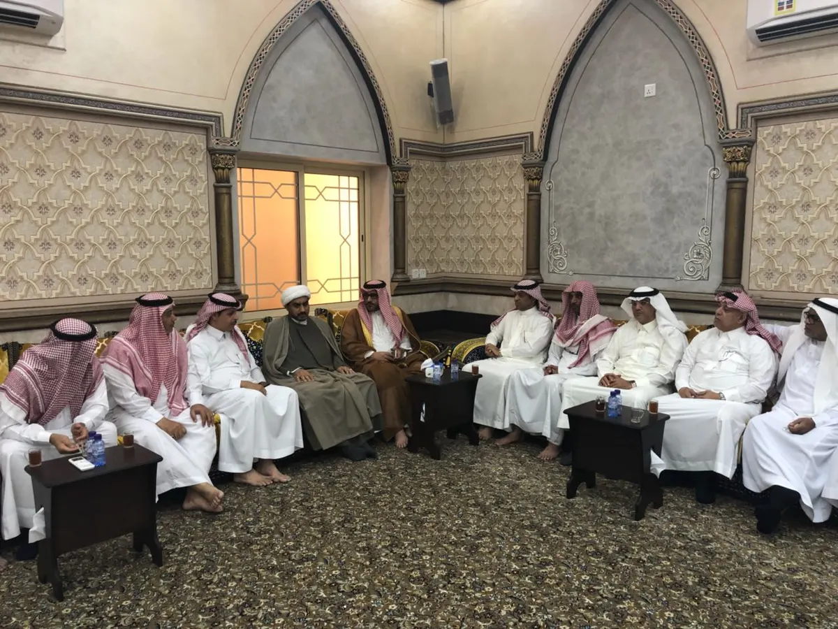صفوى..محافظ القطيف يقدم واجب العزاء لأسرة العقيلي